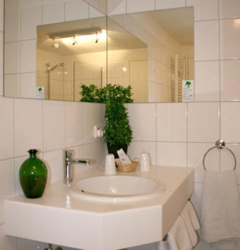 Tiptop Hotel Am Schoenen Brunnen Neurenberg Kamer foto